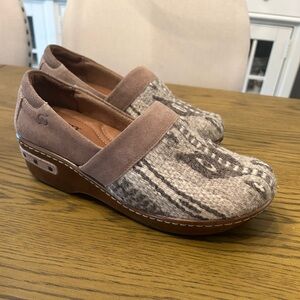 Born clogs/shoes Sz 39